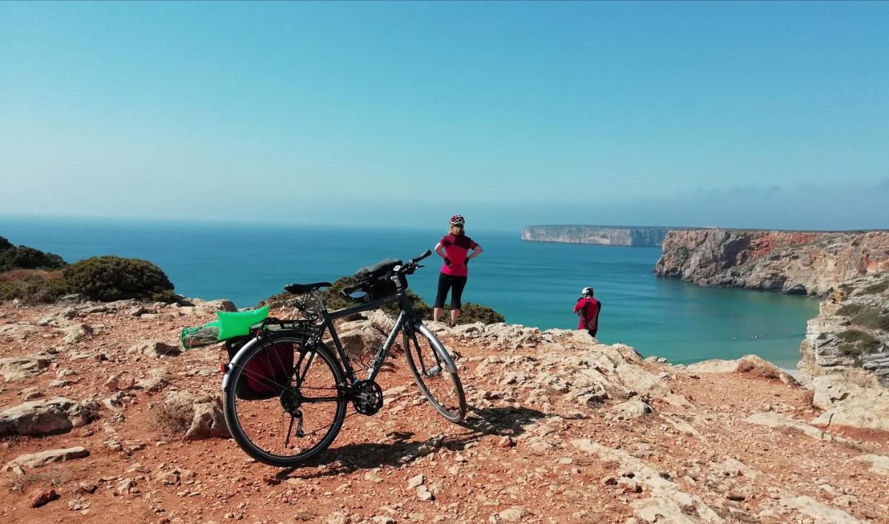 Blacksheep Sagres Guesthouse & Surf Exterior photo